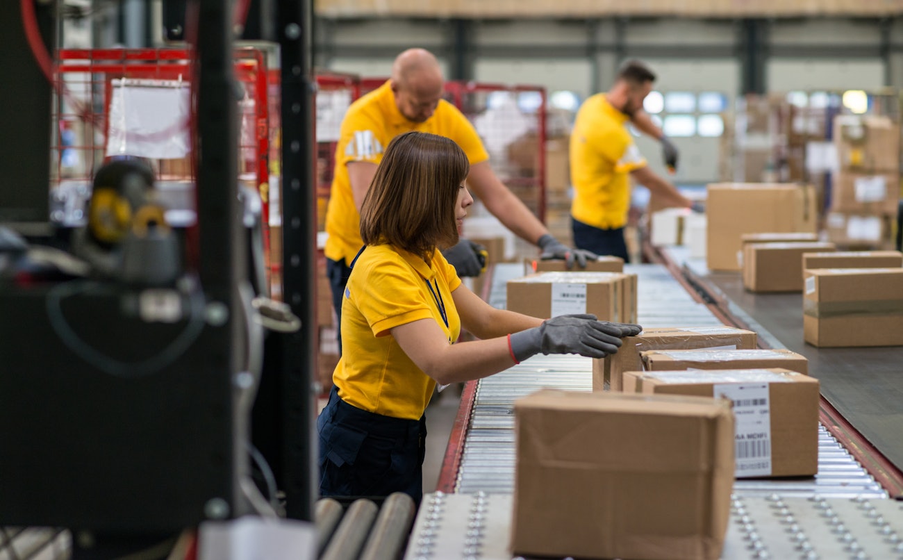 Logistics warehouse operation