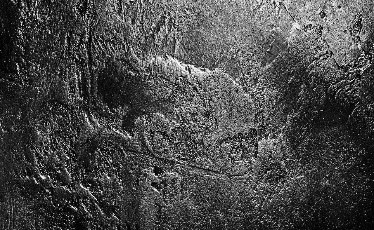 Metal dark surface